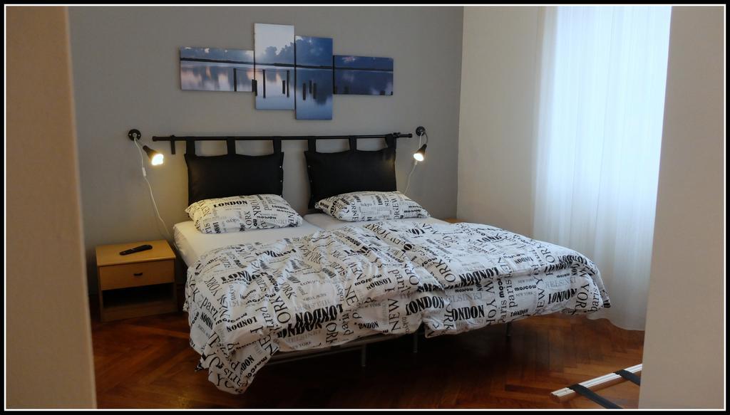 B&B Piazza Goldoni Trieste Bagian luar foto